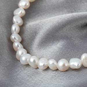 Natural freshwater pearl chocker necklace