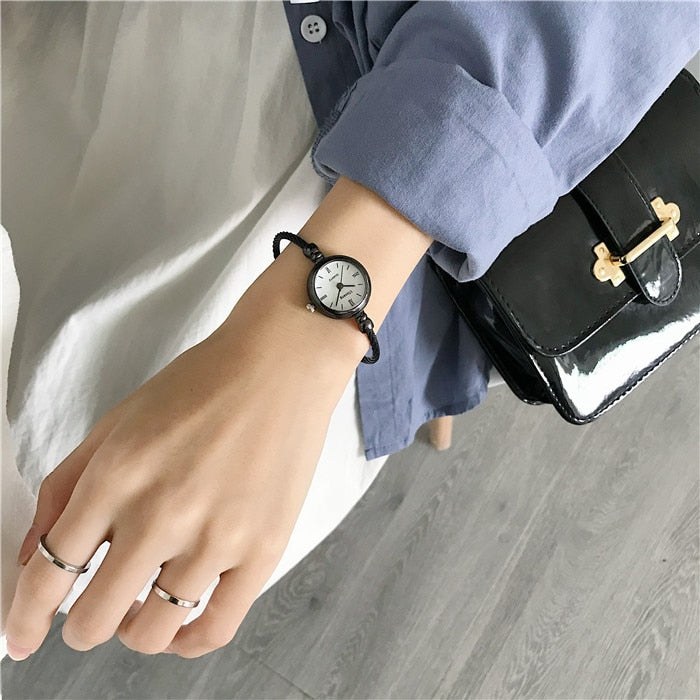 Retro fashion quartz movement ladies watch